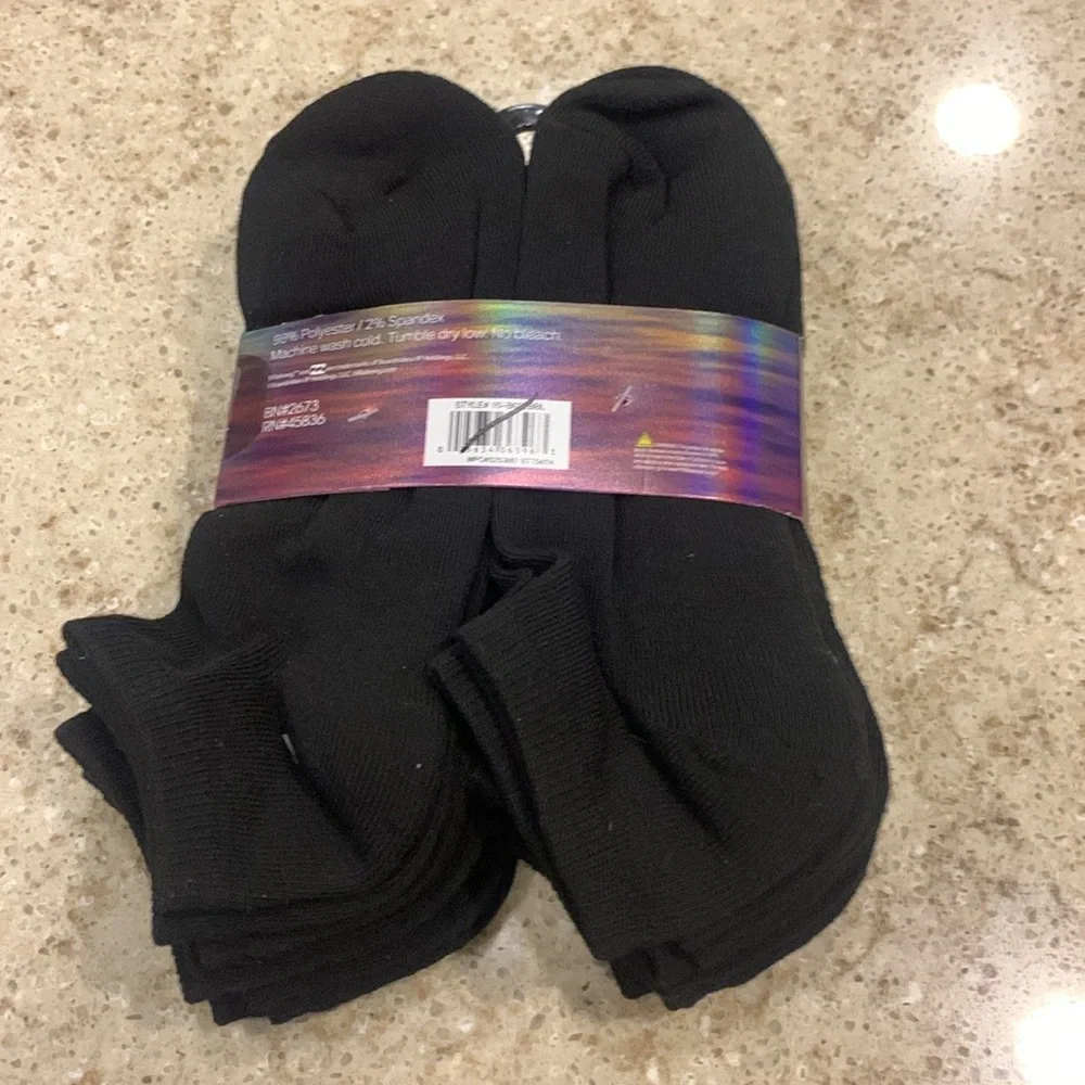 NWT Billabong Half Cushion Low Cut 10 Package Size 3-9